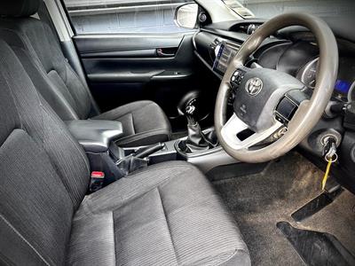 2016 Toyota Hilux - Thumbnail