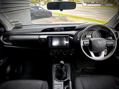 2016 Toyota Hilux - Thumbnail
