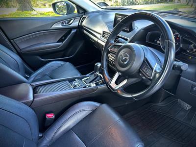 2018 Mazda Mazda3 - Thumbnail