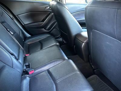 2018 Mazda Mazda3 - Thumbnail