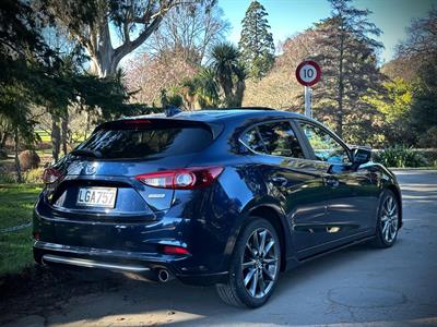 2018 Mazda Mazda3 - Thumbnail