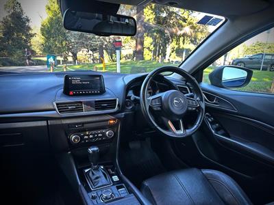 2018 Mazda Mazda3 - Thumbnail