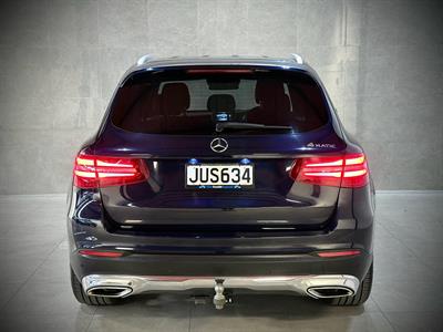 2016 Mercedes-Benz GLC 250 - Thumbnail