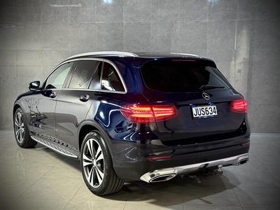 2016 Mercedes-Benz GLC 250 - Thumbnail