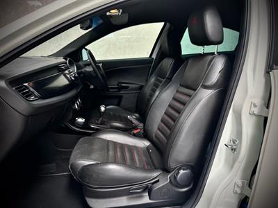 2011 Alfa Romeo Giulietta - Thumbnail