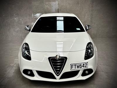 2011 Alfa Romeo Giulietta - Thumbnail