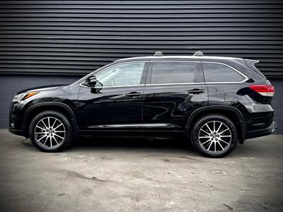 2017 Toyota Highlander - Thumbnail