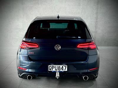 2017 Volkswagen Golf - Thumbnail