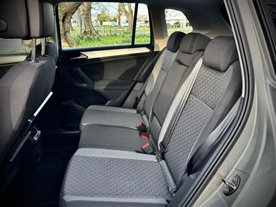 2017 Volkswagen Tiguan - Thumbnail