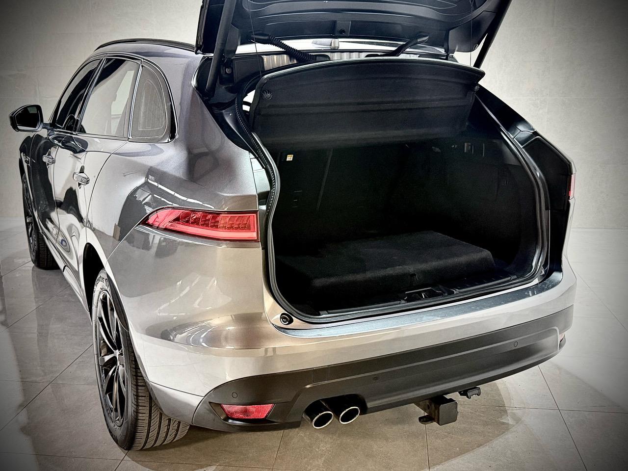 2018 Jaguar F-Pace