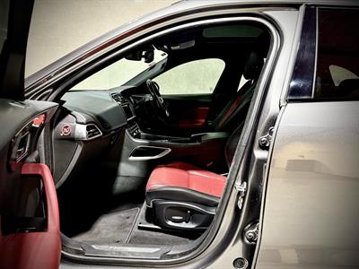 2018 Jaguar F-Pace - Thumbnail