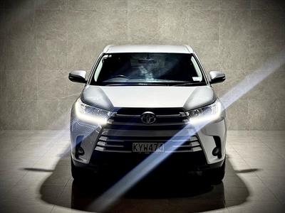 2017 Toyota Highlander - Thumbnail