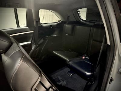 2017 Toyota Highlander - Thumbnail