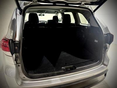2017 Toyota Highlander - Thumbnail