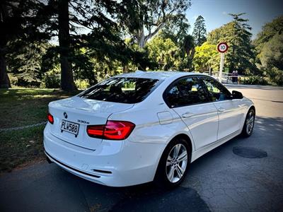 2017 BMW 330E - Thumbnail