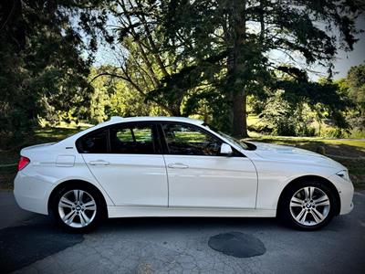 2017 BMW 330E - Thumbnail