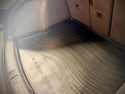 2015 Porsche Macan - Thumbnail