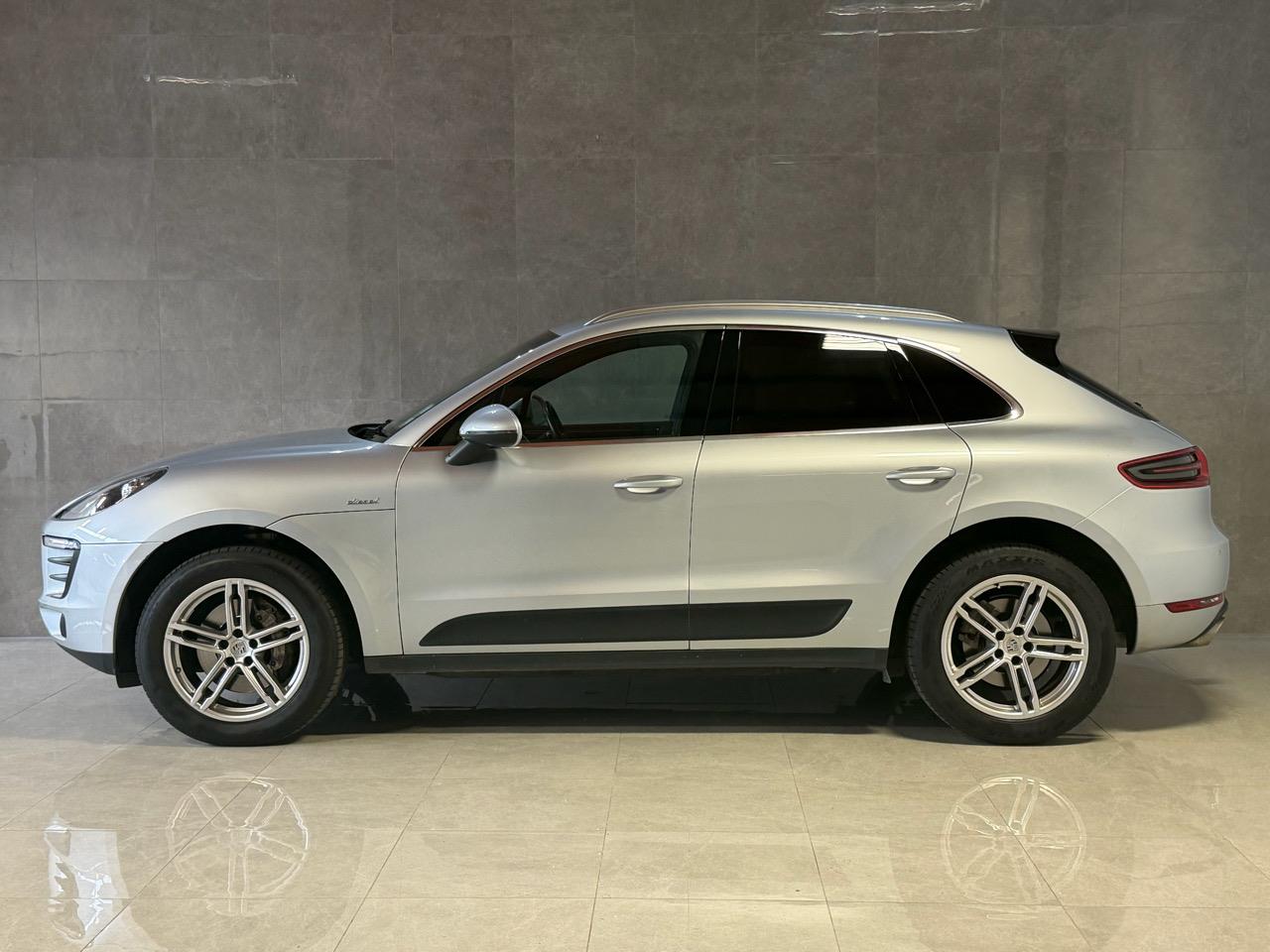 2015 Porsche Macan