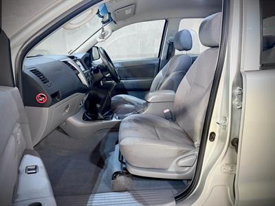 2006 Toyota Hilux - Thumbnail
