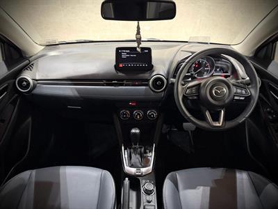 2023 Mazda Mazda2 - Thumbnail