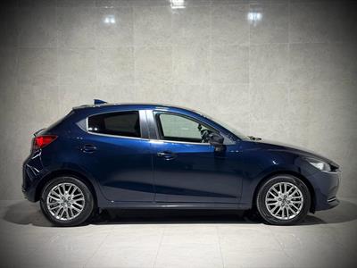 2023 Mazda Mazda2 - Thumbnail