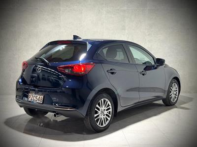 2023 Mazda Mazda2 - Thumbnail