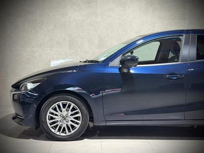 2023 Mazda Mazda2 - Thumbnail