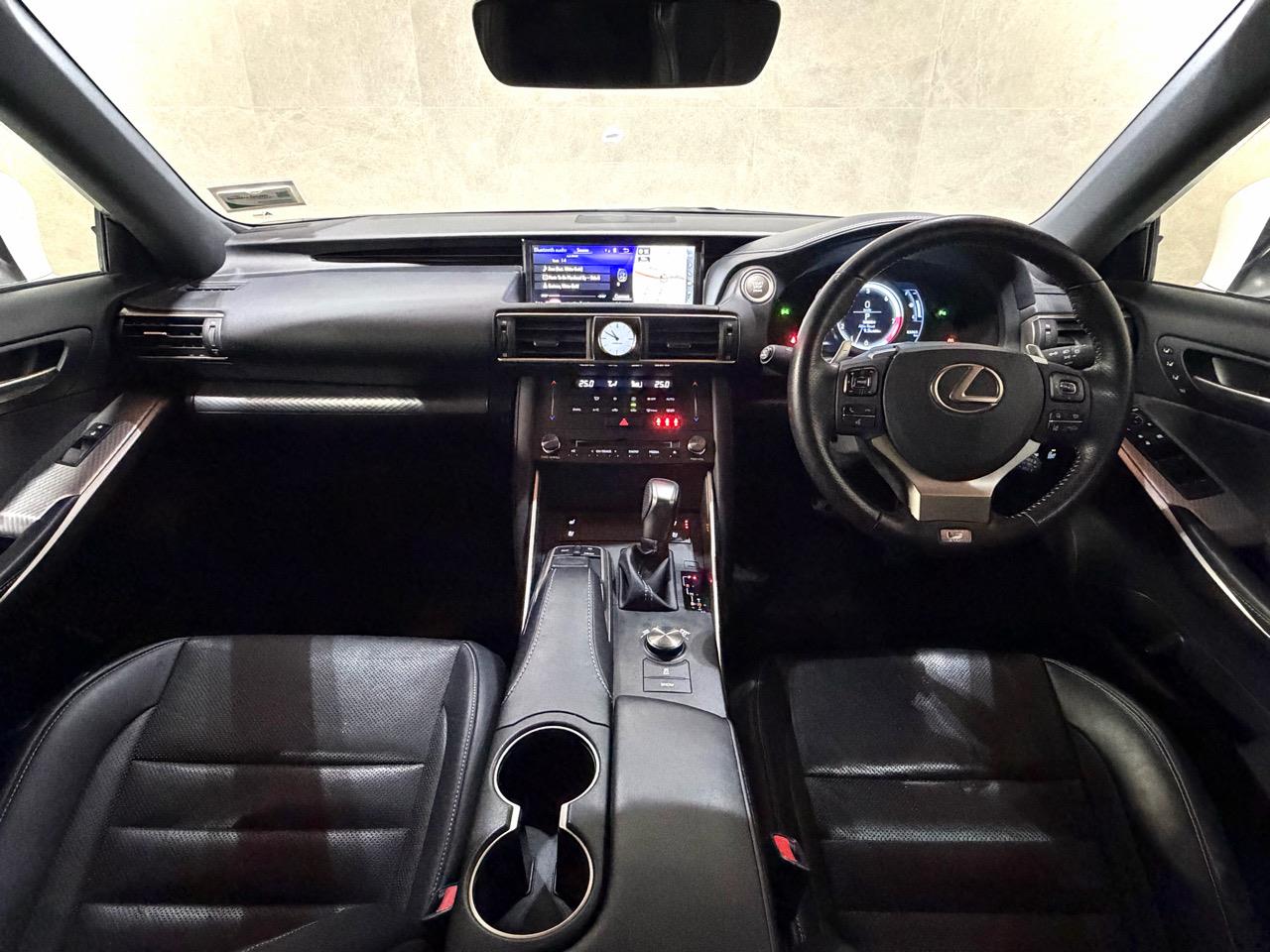 2019 Lexus Is350