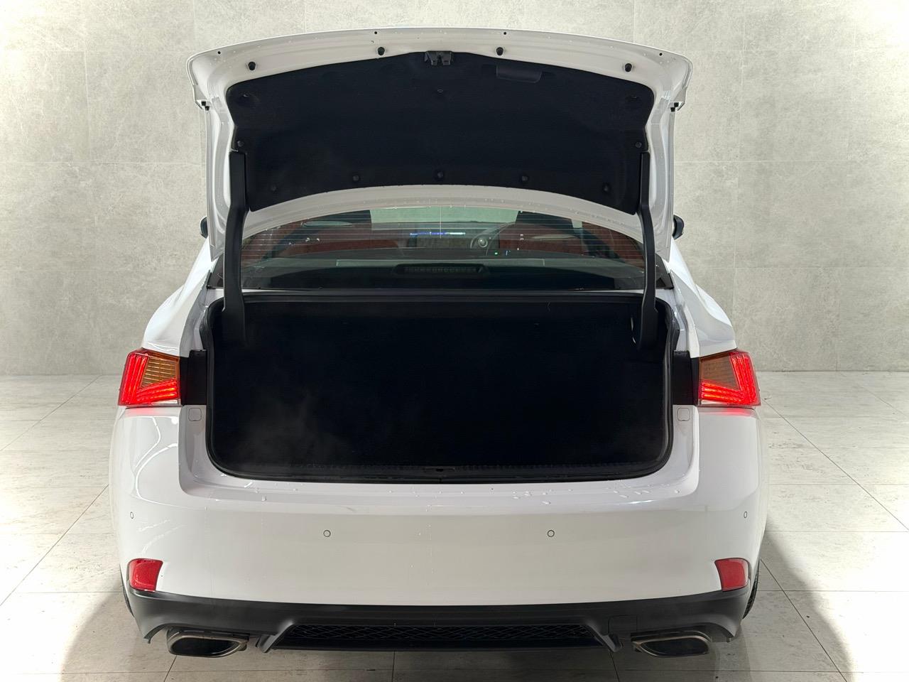 2019 Lexus Is350