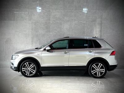 2018 Volkswagen Tiguan - Thumbnail