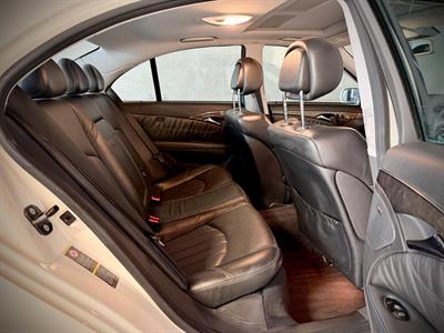 2006 Mercedes-Benz E 55 - Thumbnail