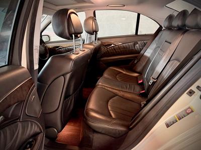 2006 Mercedes-Benz E 55 - Thumbnail
