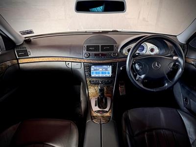 2006 Mercedes-Benz E 55 - Thumbnail