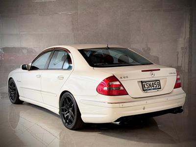 2006 Mercedes-Benz E 55 - Thumbnail