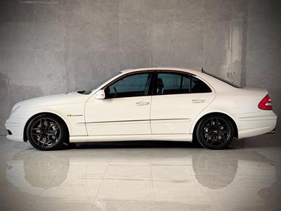 2006 Mercedes-Benz E 55 - Thumbnail
