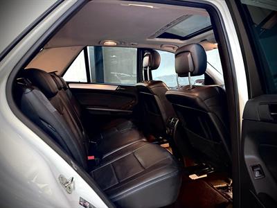 2010 Mercedes-Benz ML 63 - Thumbnail