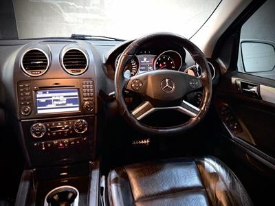 2010 Mercedes-Benz ML 63 - Thumbnail