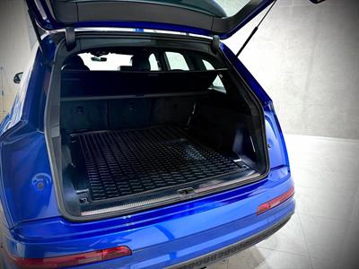 2017 Audi Q7 - Thumbnail