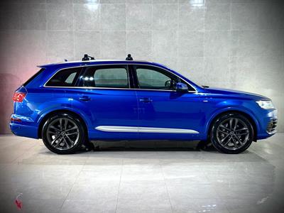 2017 Audi Q7 - Thumbnail