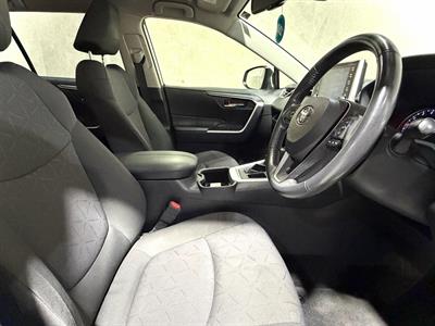 2022 Toyota Rav4 - Thumbnail