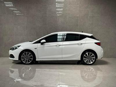 2018 Holden Astra - Thumbnail