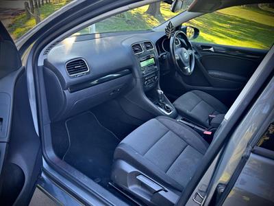 2012 Volkswagen Golf - Thumbnail