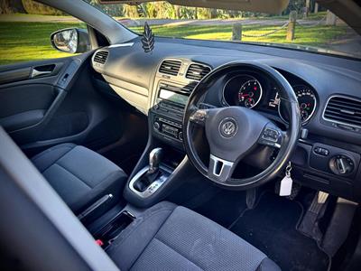 2012 Volkswagen Golf - Thumbnail