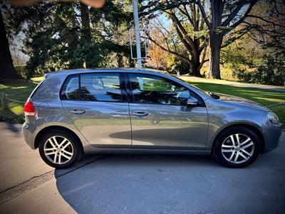 2012 Volkswagen Golf - Thumbnail