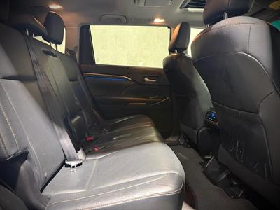 2015 Toyota Highlander - Thumbnail