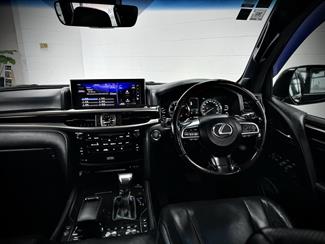2015 Lexus LX 570 - Thumbnail