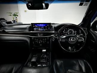 2015 Lexus LX 570 - Thumbnail
