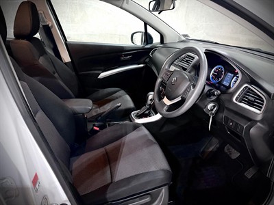 2016 Suzuki S-Cross - Thumbnail