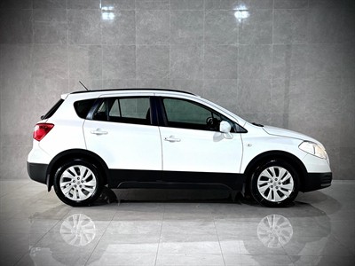 2016 Suzuki S-Cross - Thumbnail