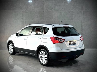 2016 Suzuki S-Cross - Thumbnail